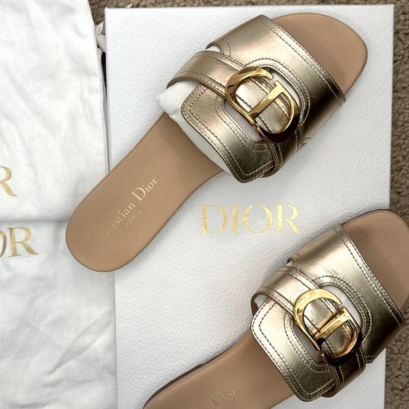 Dior Flat Or 30 Montaigne Slide - Picture 9 of 17